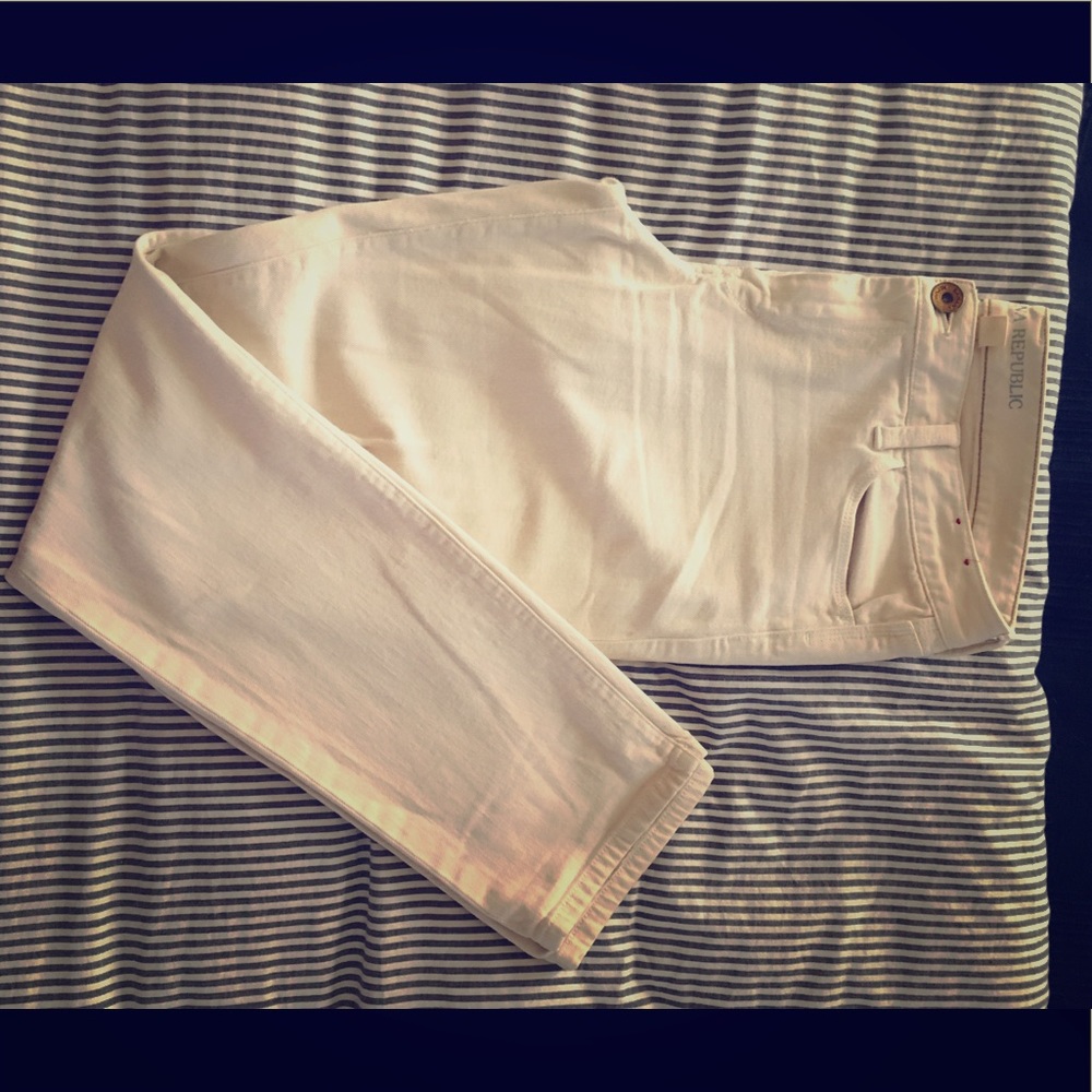 Banana Republic off-white denim slim jeans